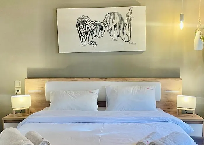 Apartment Garden House By Dreams